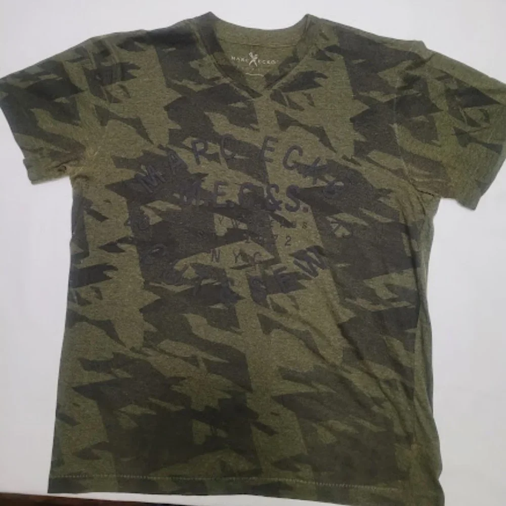 Marc Ecko T-Shirt - Picture 1 of 3